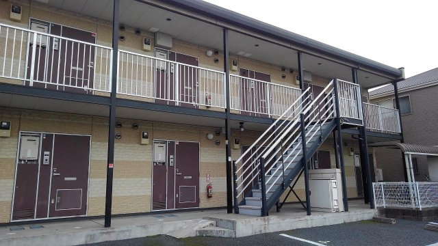 落ち着いた雰囲気の外観です