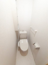 コンパクトで使いやすいトイレです