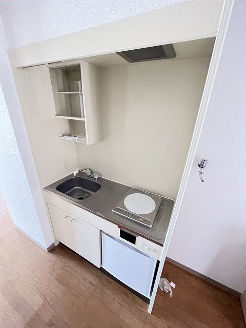 猪名寺パークマンションⅡのキッチン|コンパクトなキッチンで掃除もラクラク