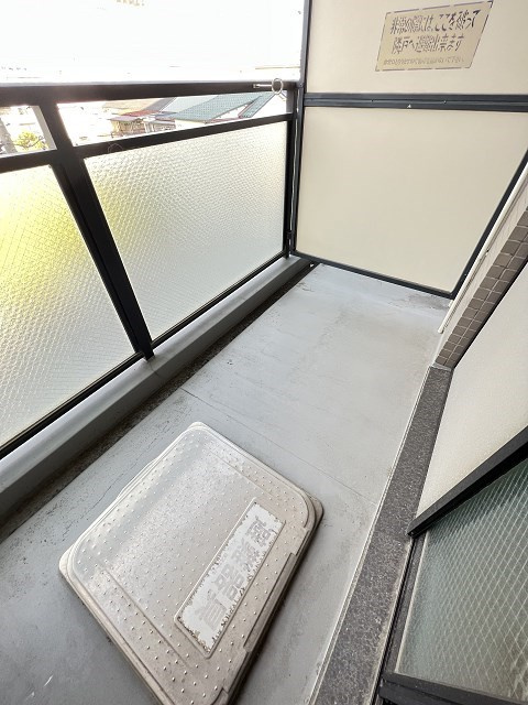 猪名寺パークマンションⅡのバルコニー|開放的で明るい空間を演出してくれるバルコニーです