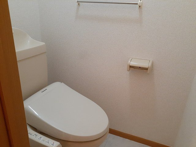 ゆったりとした空間のトイレです
