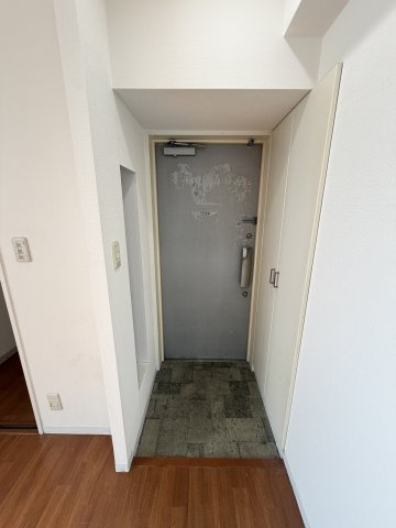 南堀江プライマリーワンの玄関