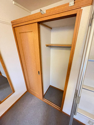 レオパレスアドバンス芦屋の収納