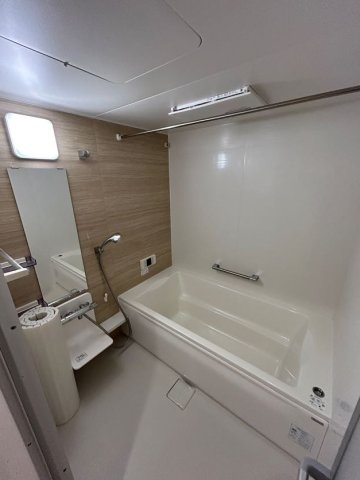 アパルトマン大倉山の浴室|コンパクトで使いやすいお風呂です