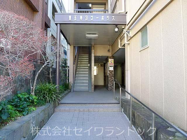 豊玉第３コーポラスのエントランス