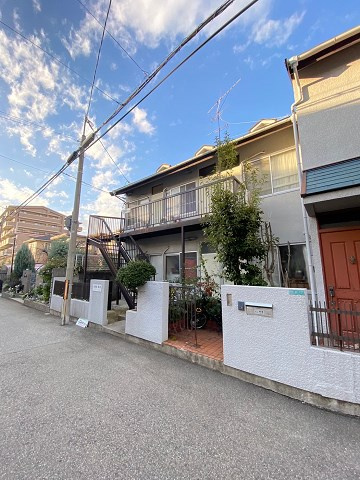 ホメット夙川の外観