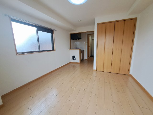 カルム六番町の居間・リビング