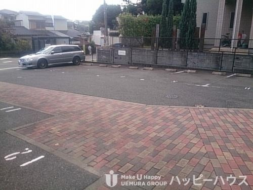 福岡市東区和白東２丁目のアパートの駐車場|エントランス写真