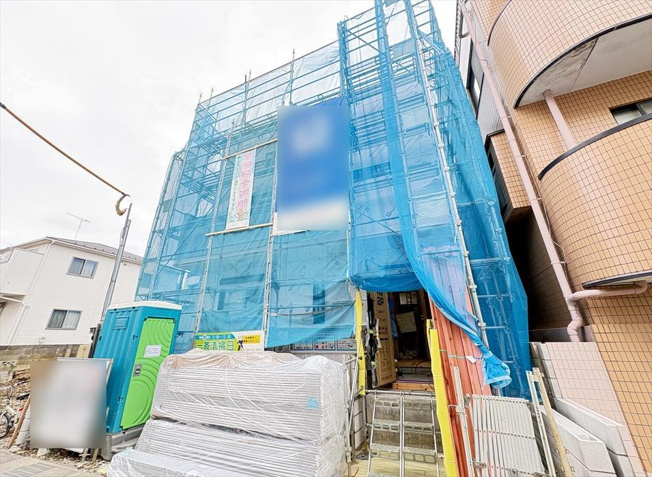 【外観】 | 志木市本町2丁目　新築一戸建住宅　全1棟　(志木本店) | 販売現地／2026年6月5日撮影　
洗面脱衣所・バスルームが2階に設けられているので育児や家事動線良好