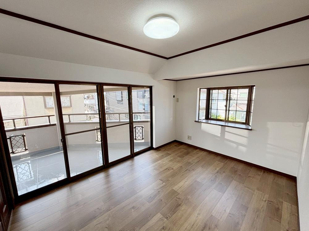 南野口町　中古一戸建ての子供部屋|洋室6.0帖
■物件内覧・資金計画相談・住宅ローン相談、リフォーム相談、お問合せ受付中■
※当日・翌日のご内覧、ご相談はお電話でのお問合せがスムーズです！