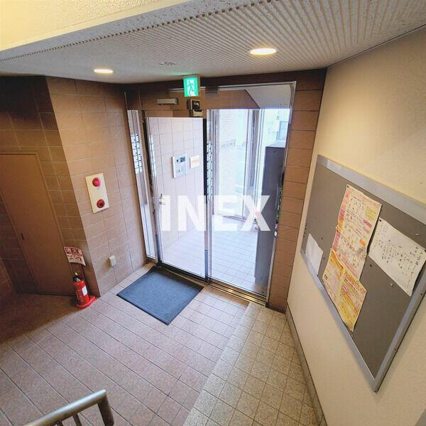 横浜市鶴見区市場大和町の賃貸マンションのロビー