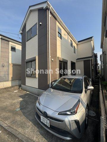 【現地画像あり】平塚市東真土４丁目　中古戸建　33.41坪の駐車場|是非現地にて、お車のサイズ等ご確認下さいね♪