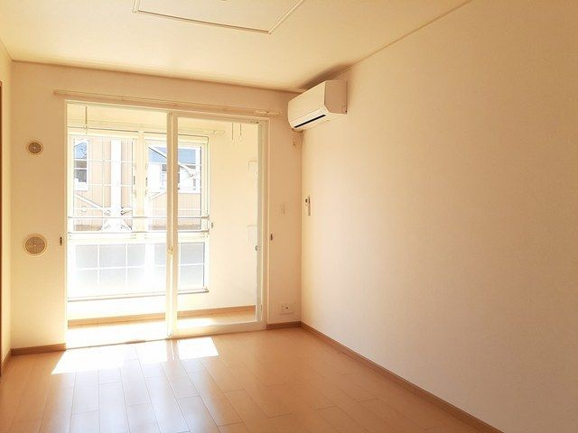 リバ－コ－ト　Ａの居間・リビング