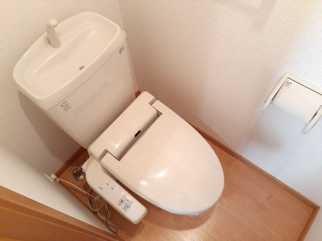 リバ－コ－ト　Ａのトイレ
