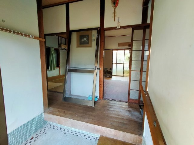 日宇町平家戸建ての玄関