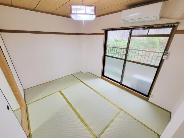 ロイヤル南生駒の和室