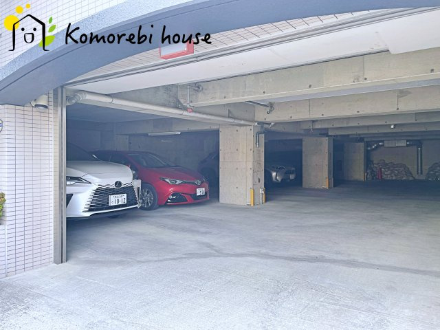 吹上ダイヤモンドマンションの駐車場|26.6.19　撮影済み