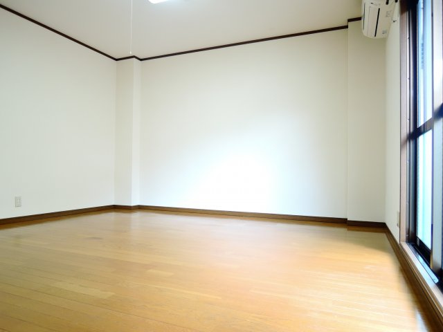 エトワール土橋の洋室