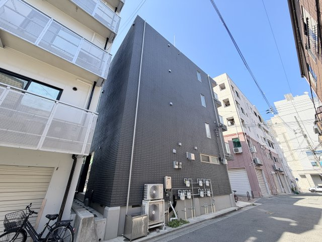 ホワイトハウス水道筋の外観