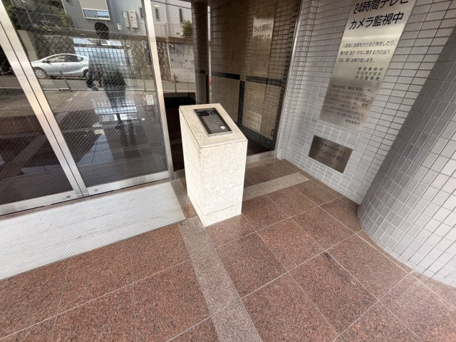 グリーンヒル千里丘のエントランス