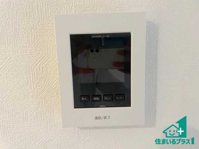 ★現地見学可能！★守山市下之郷　第2期　新築一戸建ての防犯設備|カラーモニターインターホン！声だけでなく来訪者の姿や顔がモニターで確認できるので、小さなお子様がいらっしゃるご家庭でも安心できます！
