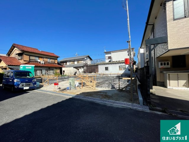 ★現地見学可能！★守山市下之郷　第2期　新築一戸建ての前面道路含む現地写真|周辺は落ち着いた街並みの住宅地！子育てがしやすい住環境です！まだ未完成ですが、現地でしかわからない事もございます。是非一度ご覧ください。