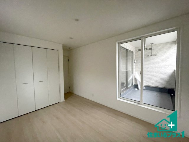 ★現地見学可能！★守山市下之郷　第2期　新築一戸建ての洋室|シンプルな洋室は、自分好みのインテリアが楽しめます♪ご家族とインテリアや家具を選びに行くのは入居時の醍醐味の一つです。ぜひお楽しみください♪