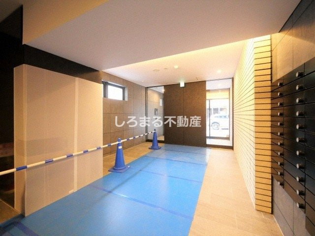 シーズンフラッツ大手前のロビー