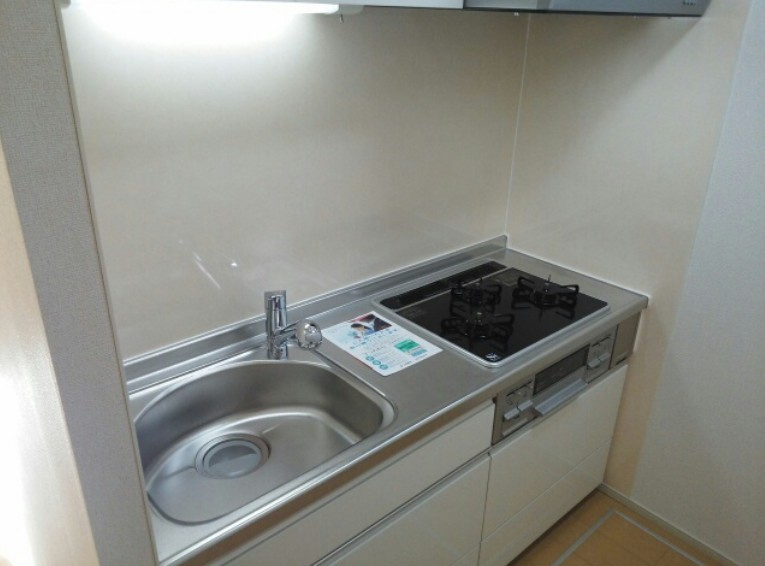 稲城市矢野口のアパートのキッチン