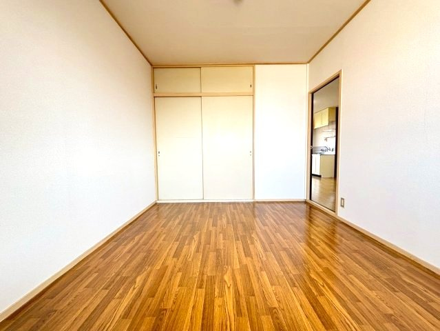 新栄プロパティー喜志Ⅰの洋室