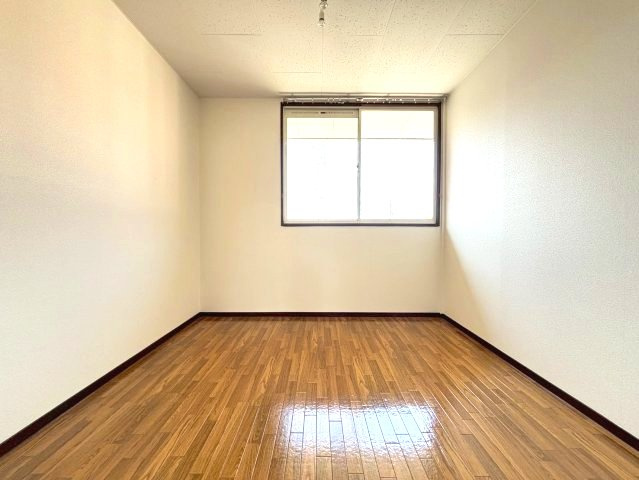 新栄プロパティー喜志Ⅰの洋室