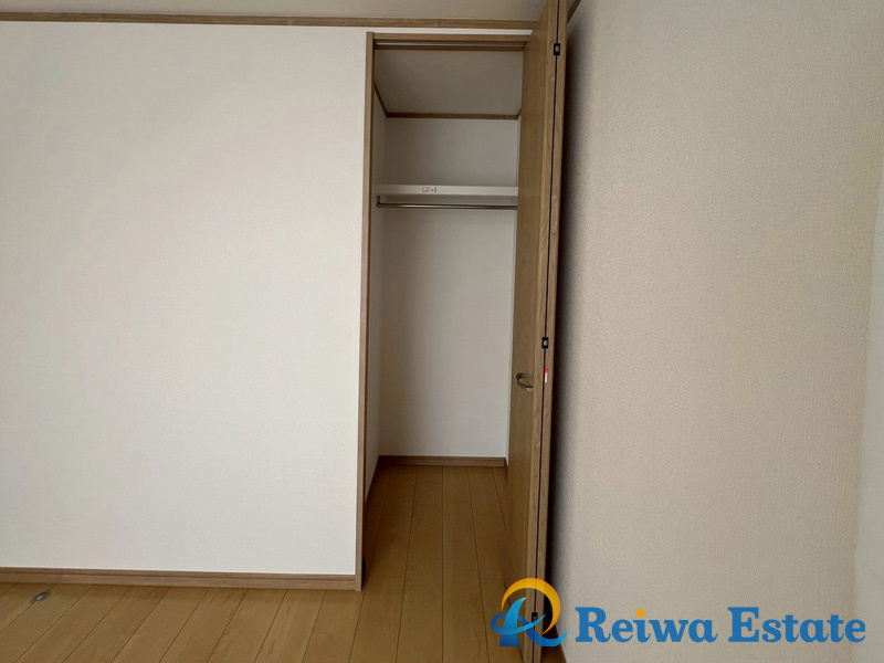中古戸建　茅ヶ崎市甘沼の収納|各部屋収納できるため、家具を減らして部屋を広く使え、すっきりとした空間を保てます。