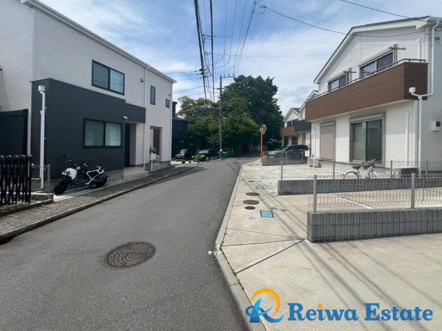 中古戸建　茅ヶ崎市甘沼の前面道路含む現地写真|周辺は閑静な住宅街で子育て世帯にオススメな住環境☆彡