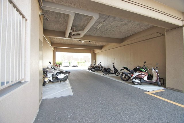 メゾンドール高石のその他共用部分|バイク置場