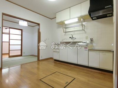 【居間・リビング】 | 菊水町9丁目3-10貸家