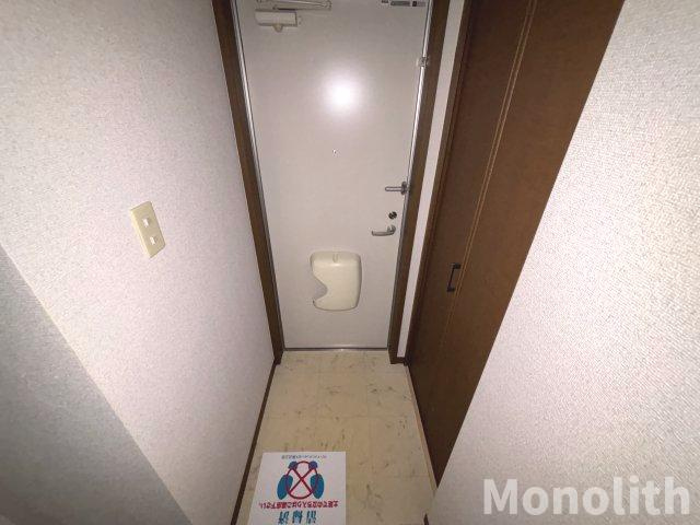 ラパス高倉台Ⅱ番館の玄関