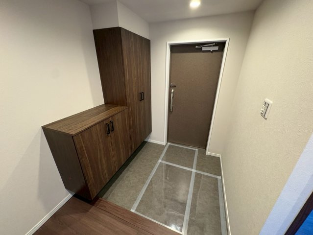 ルイシャトレ垂水壱番館の玄関|幅広タイプの玄関は朝の玄関渋滞緩和に大助かり！