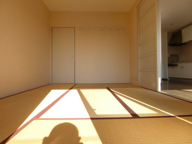 リヴェール北野田の和室
