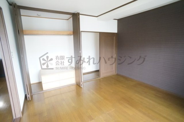 CREA旭町の洋室