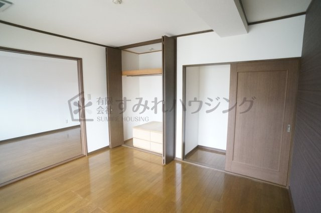 CREA旭町の洋室