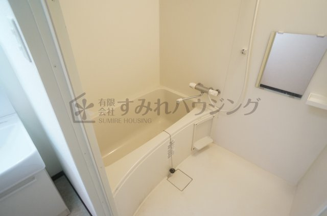 CREA旭町の浴室