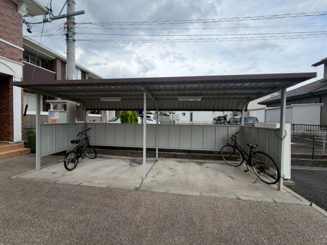 ヴィオラ　Ｂの駐車場