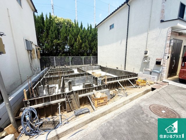 松原市西大塚　第2期　新築一戸建ての外観|周辺は落ち着いた街並みの住宅地！子育てがしやすい住環境です！まだ未完成ですが、現地でしかわからない事もございます。是非一度ご覧ください。
