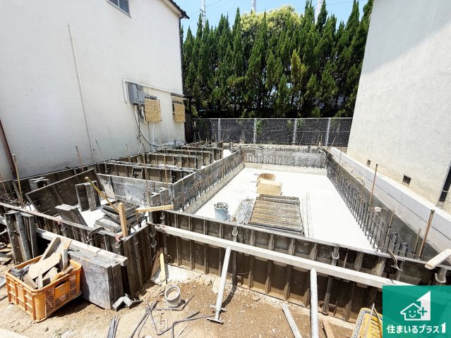 松原市西大塚　第2期　新築一戸建ての外観|周辺は落ち着いた街並みの住宅地！子育てがしやすい住環境です！まだ未完成ですが、現地でしかわからない事もございます。是非一度ご覧ください。