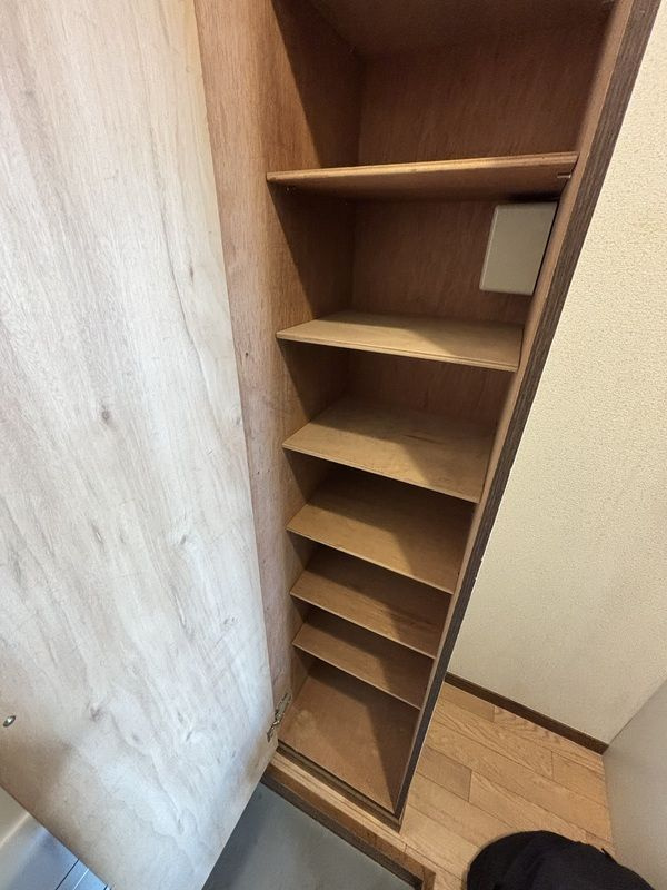 フラットウエストⅡの玄関