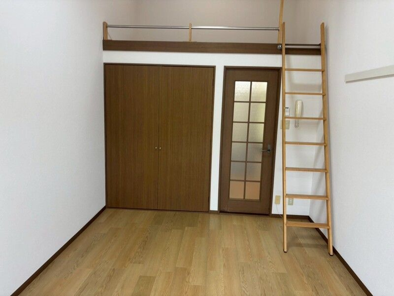 フラットウエストⅡの内装