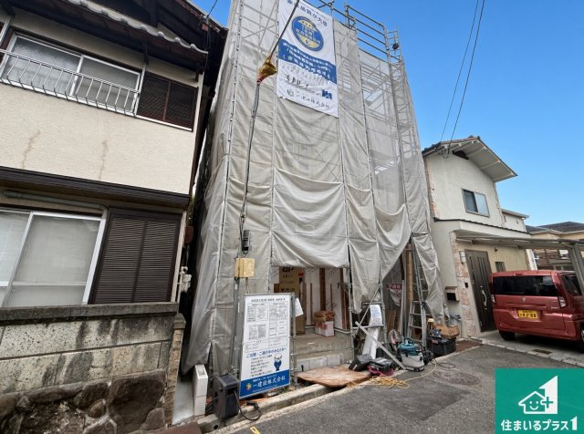 松原市西大塚　第2期　新築一戸建ての外観|周辺は落ち着いた街並みの住宅地！子育てがしやすい住環境です！まだ未完成ですが、現地でしかわからない事もございます。是非一度ご覧ください。