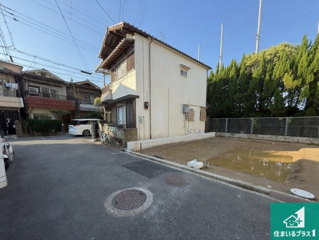 松原市西大塚　第2期　新築一戸建ての前面道路含む現地写真|周辺は落ち着いた街並みの住宅地！子育てがしやすい住環境です！まだ未完成ですが、現地でしかわからない事もございます。是非一度ご覧ください。