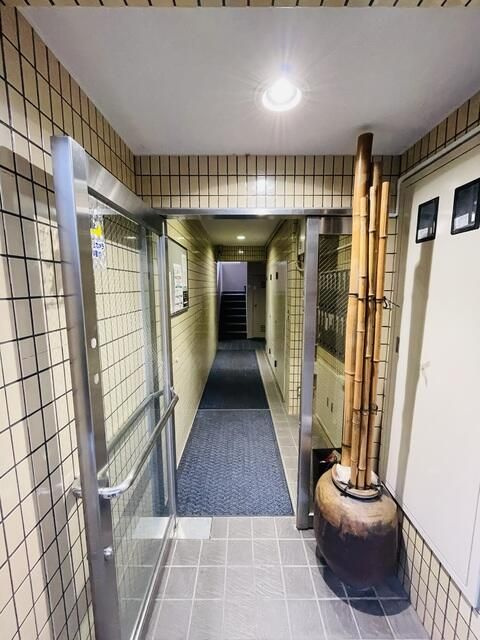 コーポ数納のエントランス