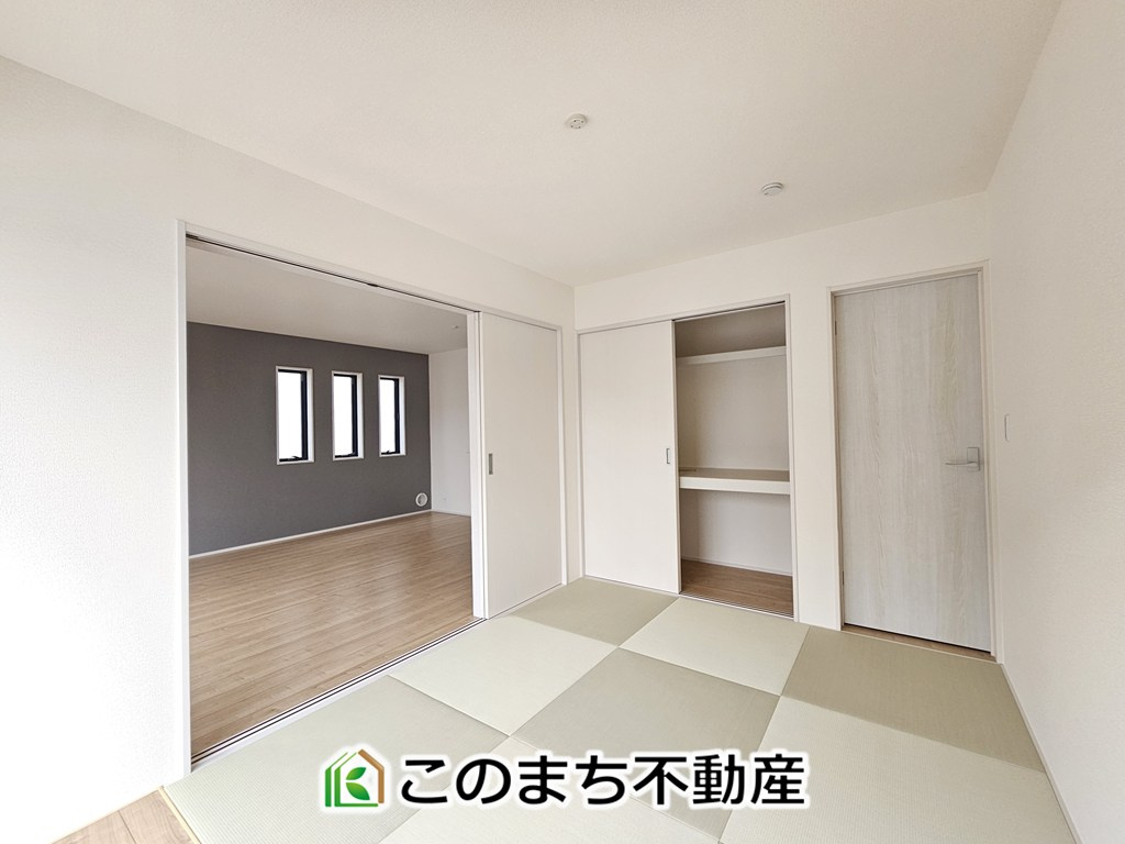 LiveleGarden.S上三川町上三川第11の和室|お子様のお昼寝にも便利な和室です。大きな窓から暖かな日差しが差し込みます♪